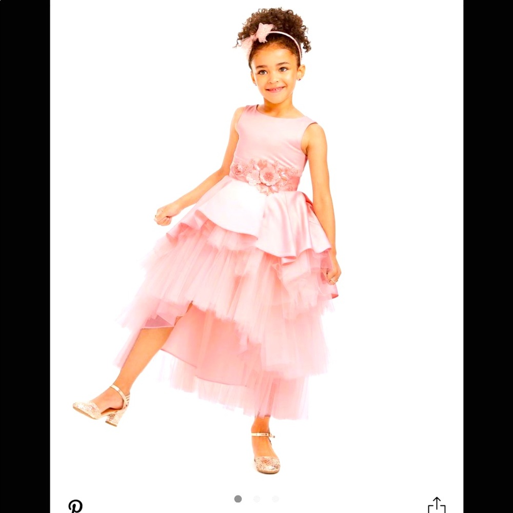 Satin Tulle pretty-pretty Princess 👑 dress.